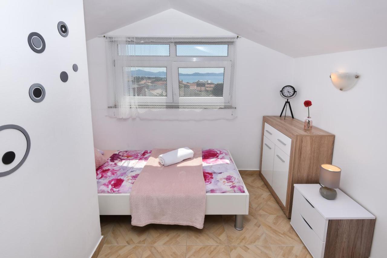 Apartment Sea View Izziy *
